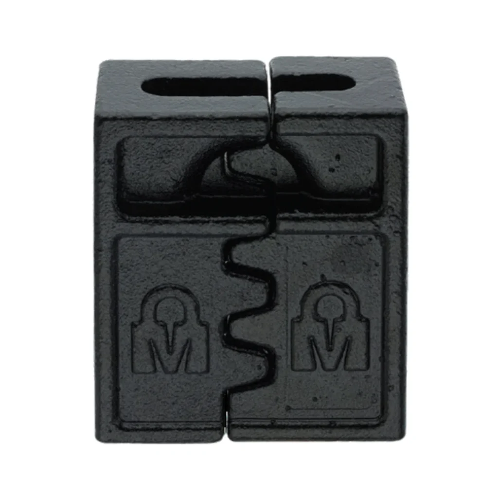 רתק למנעול תליה